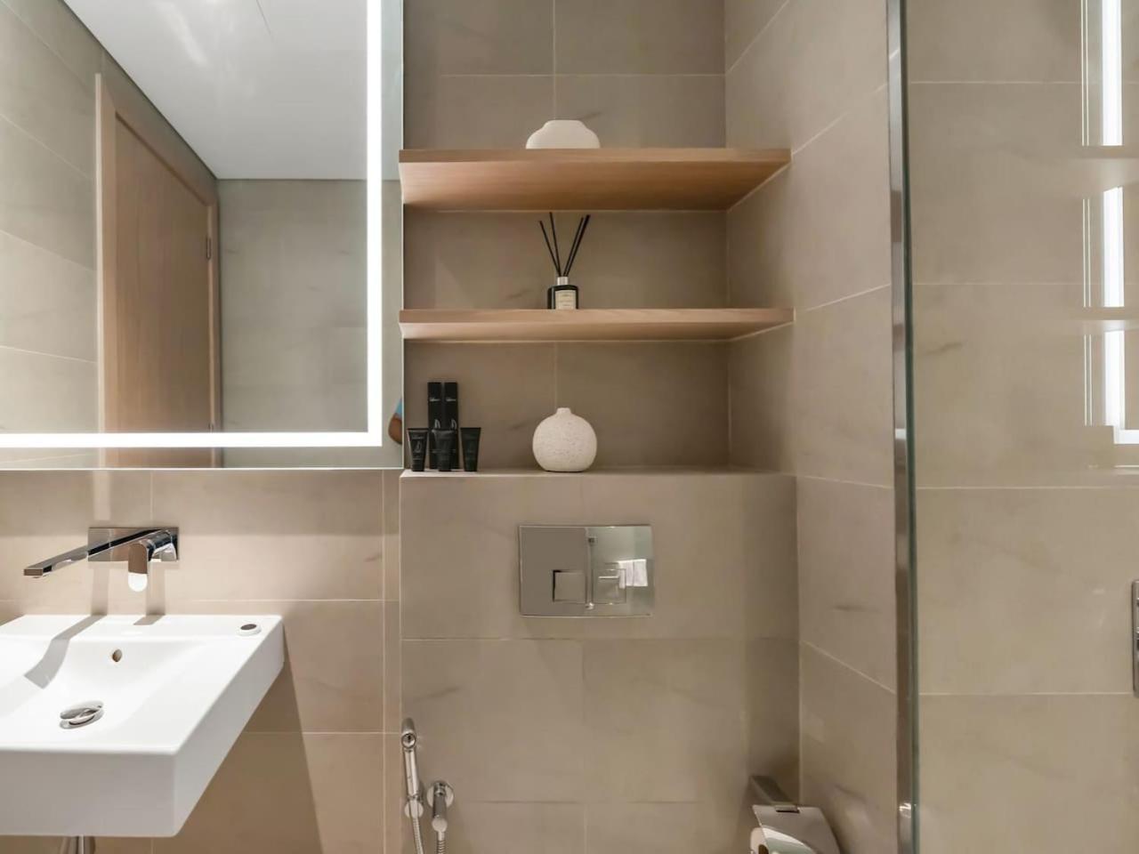 Brand New Luxury 2 Bedroom With Padel Gym Pool Cinema *