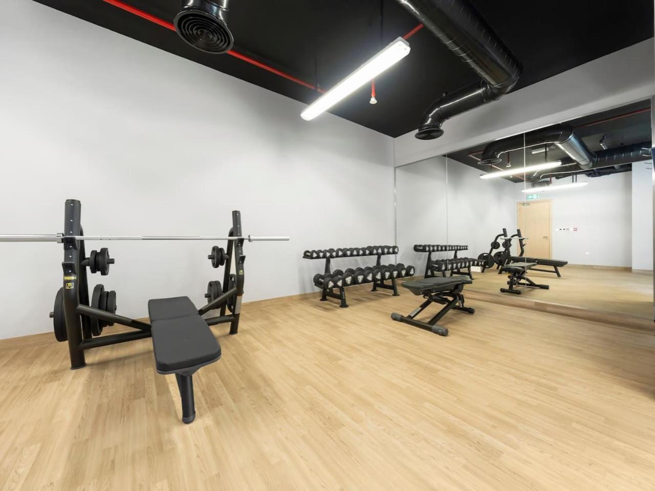 Brand New Luxury 2 Bedroom With Padel Gym Pool Cinema