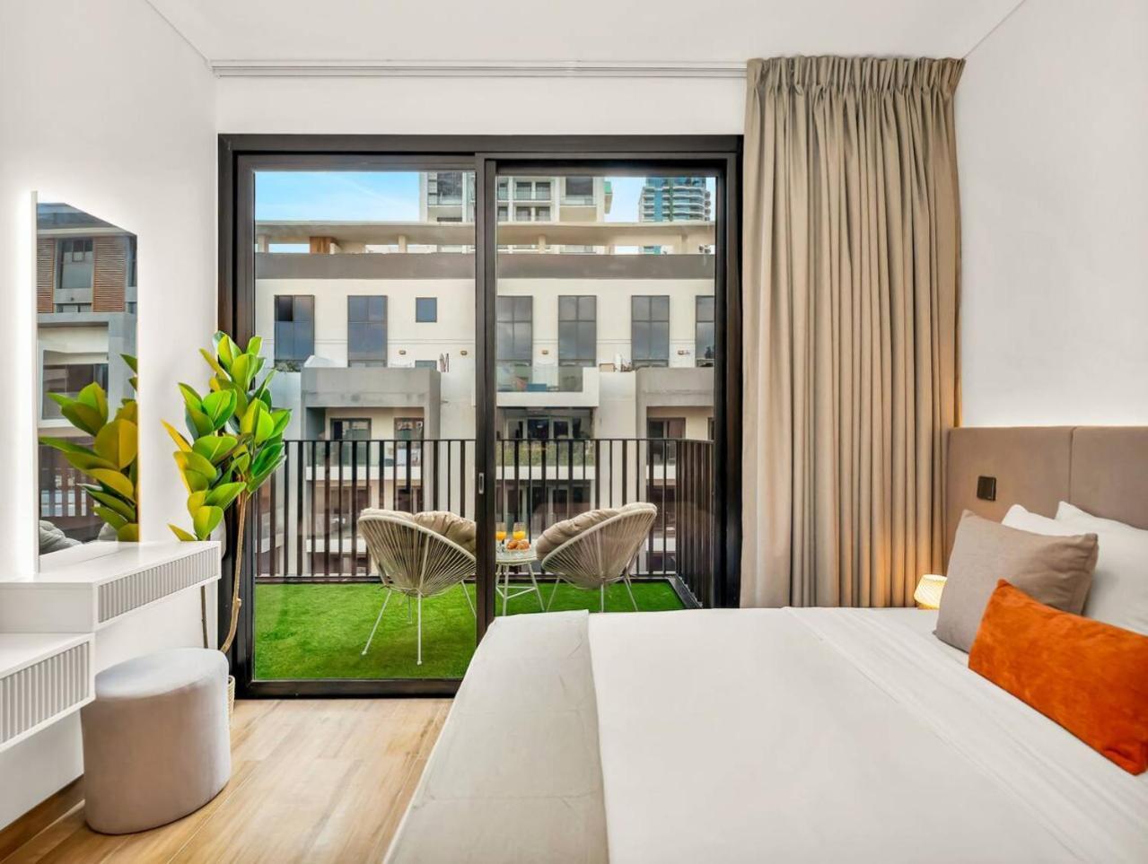 Brand New Luxury 2 Bedroom With Padel Gym Pool Cinema