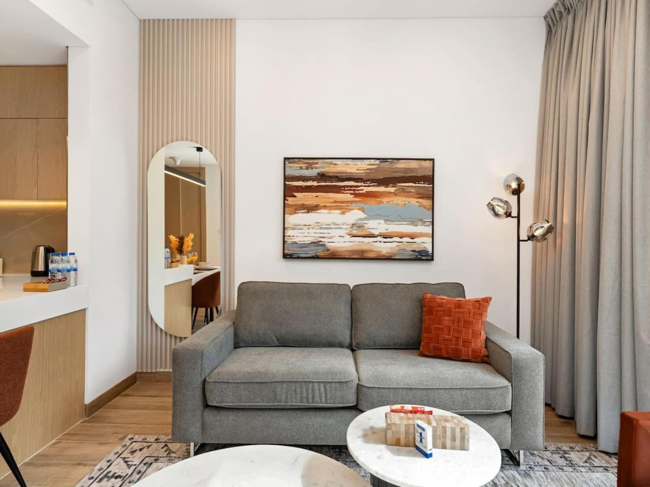 Brand New Luxury 2 Bedroom With Padel Gym Pool Cinema Apartment *