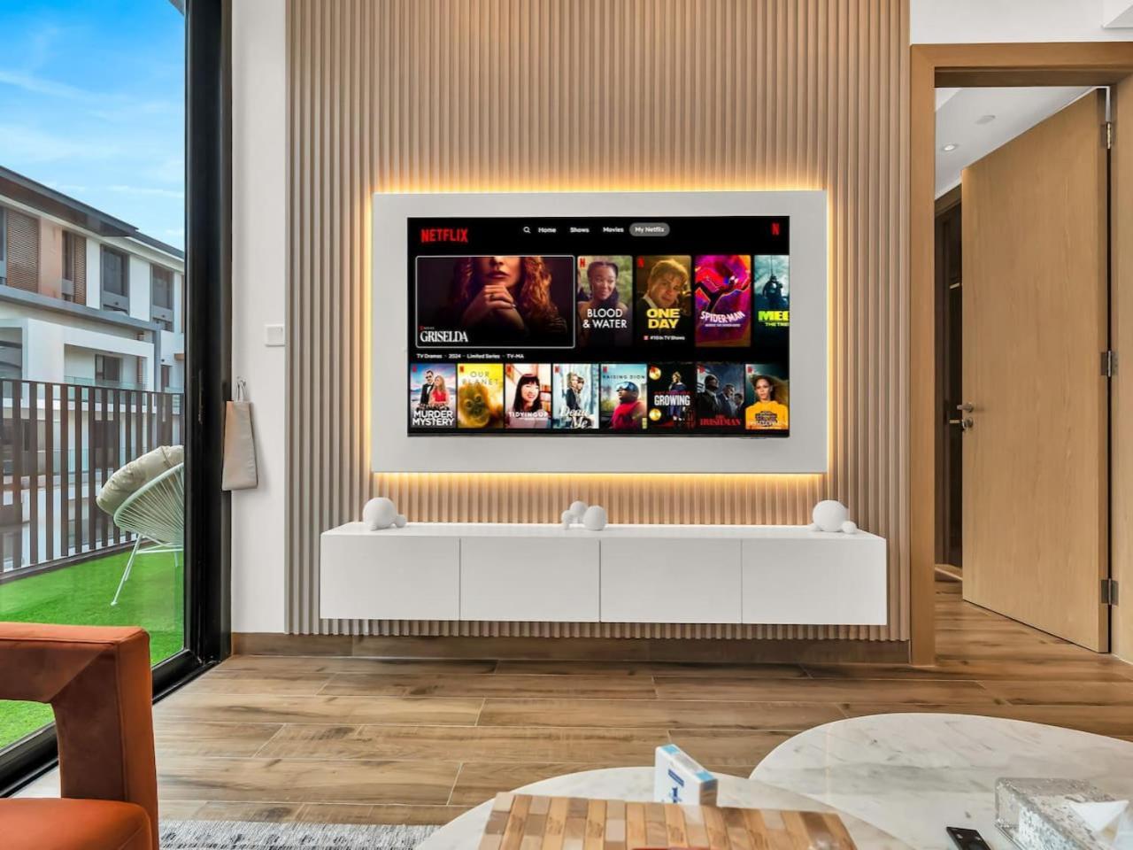 Brand New Luxury 2 Bedroom With Padel Gym Pool Cinema