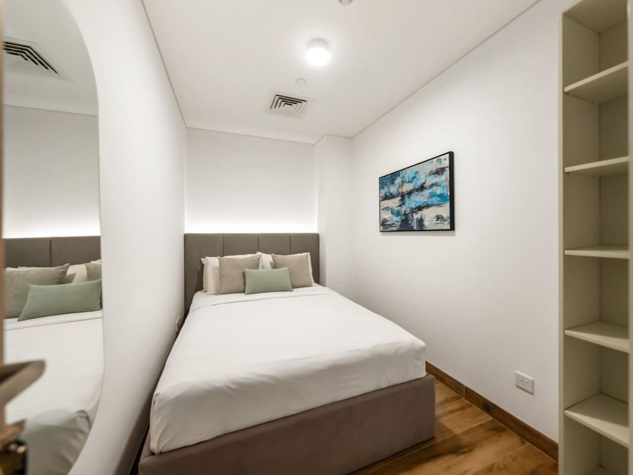 Apartment Brand New Luxury 2 Bedroom With Padel Gym Pool Cinema Dubai